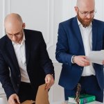 Zaprojektuj własny kompas: jak stworzyć zasady, które poprowadzą Cię przez życie